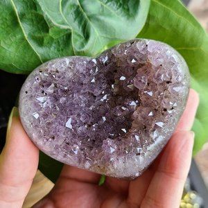 Amethyst crystal heart